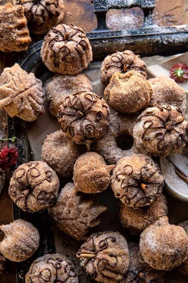 Mini apple cider cakes