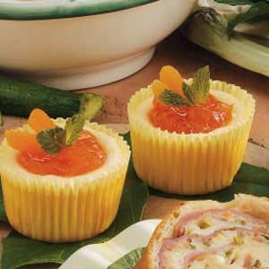 Mini apricot cheesecakes