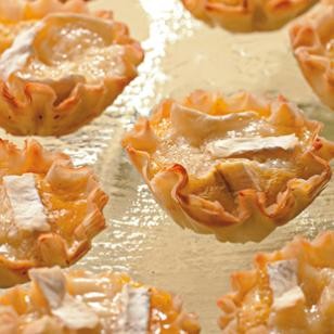 Mini Brie & apple quiches
