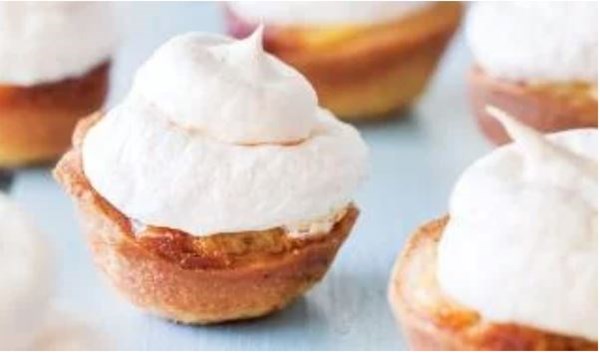 Mini caramel meringue pies