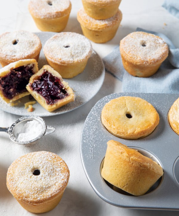 Mini cherry pies [shortcrust dough]