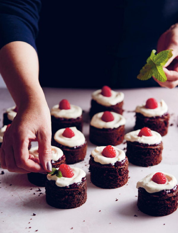 Mini chocolate cream cakes with raspberries & mint