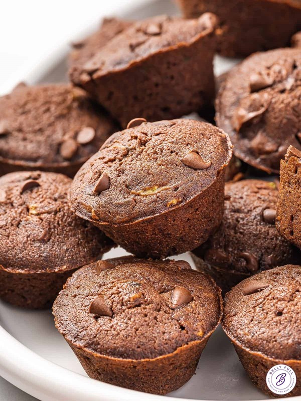 Mini chocolate zucchini cakes