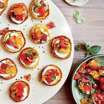 Mini cornmeal cakes with heirloom tomato relish