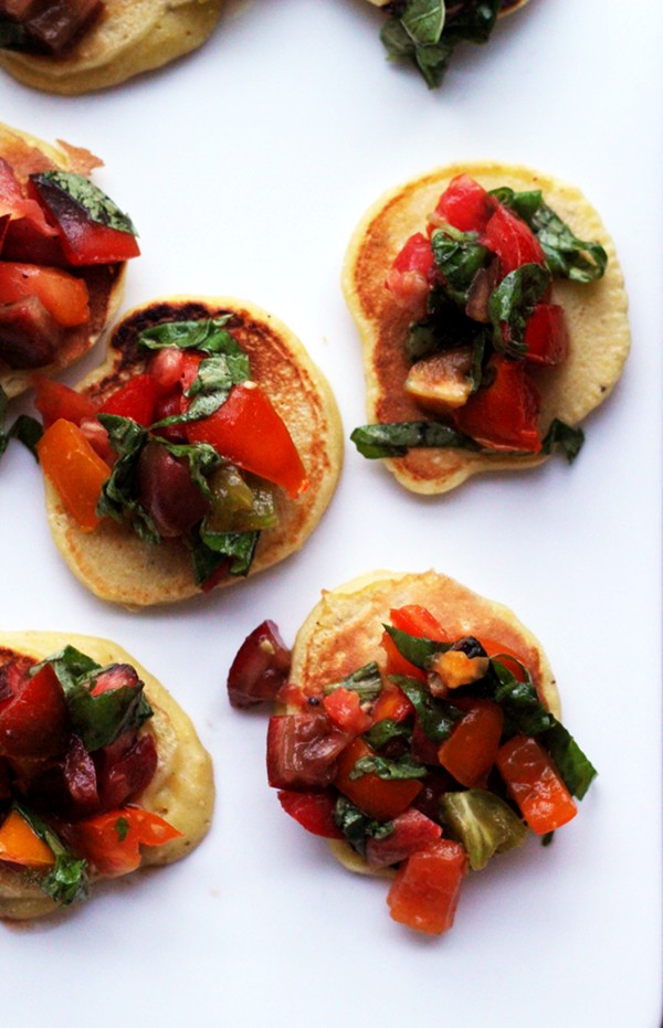 Mini cornmeal cakes with heirloom tomato relish