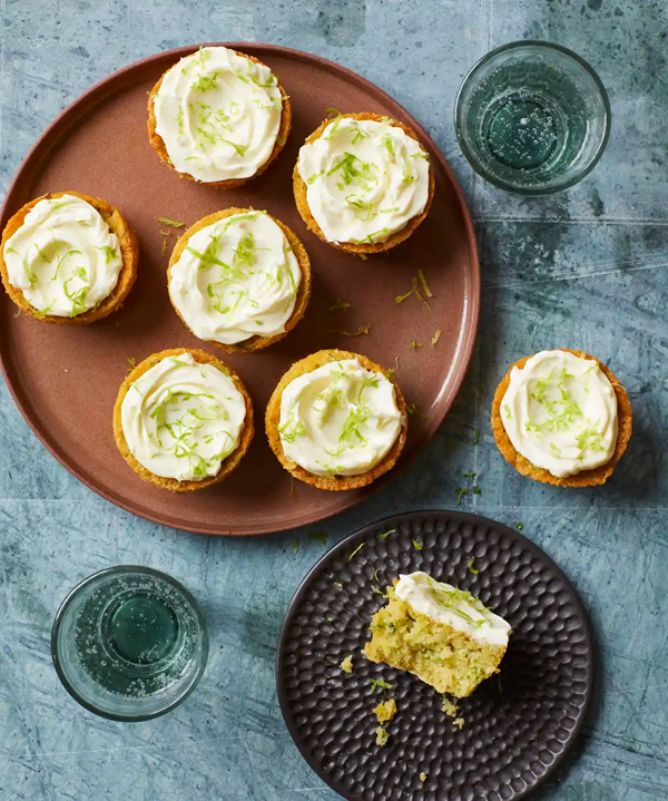 Mini courgette and olive oil cakes with lime frosting