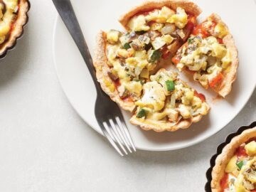 Mini deep-dish pizza pies