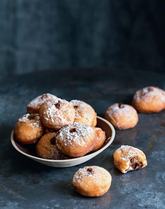 Mini doughnuts with Nutella centres