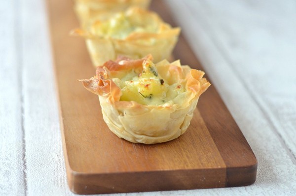 Mini filo homity pies