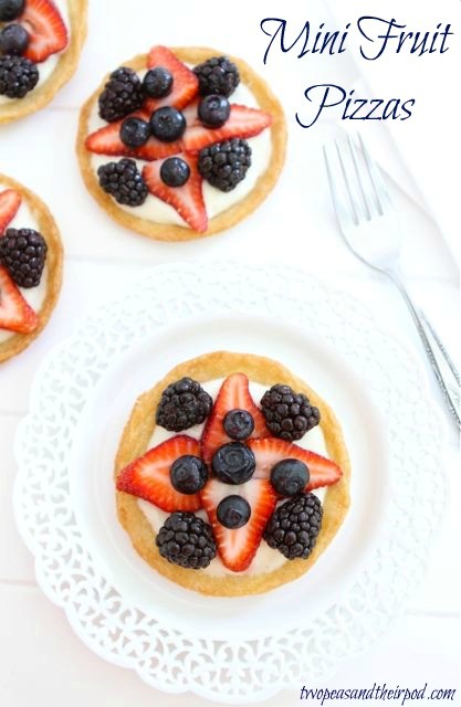 Mini fruit pizzas