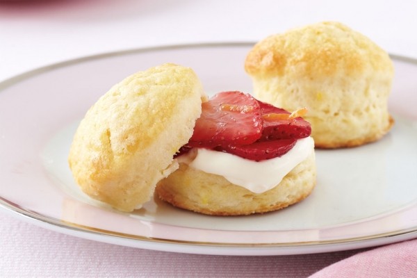 Mini lemon scones with strawberries and cream