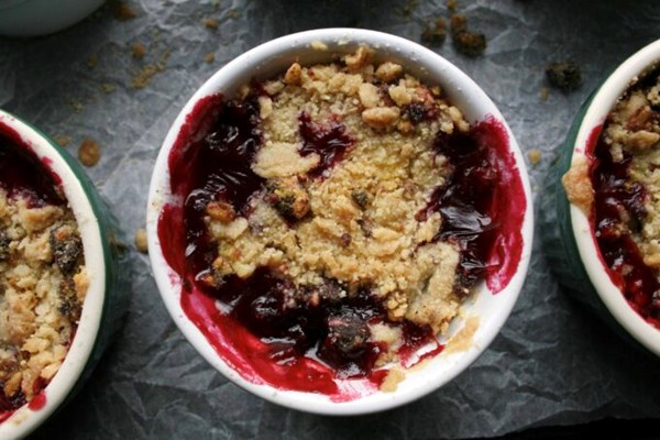 Mini mixed fruit crumbles