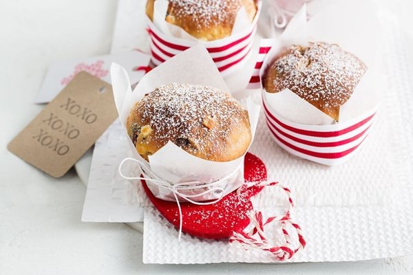Mini panettone with Marsala cherries