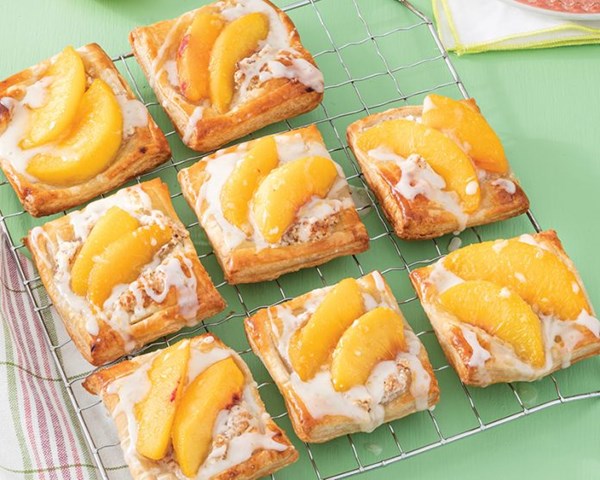 Mini peach tarts