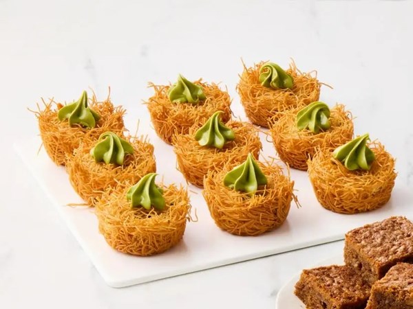 Mini pistachio knafeh