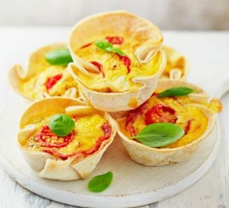 Mini pizza quiches 