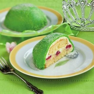 Mini princess cakes