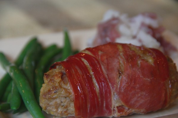 Mini prosciutto-wrapped turkey meatloaf