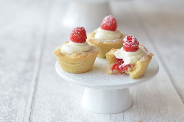 Mini raspberry tarts