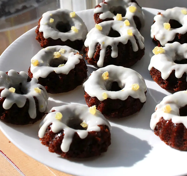 Mini salabundt cakes