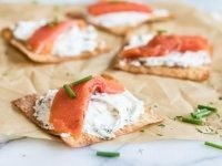 Mini smoked salmon pizzas
