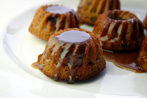 Mini sticky toffee Lincolnshire puddings