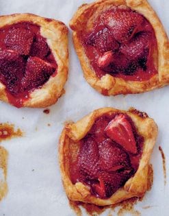 Mini strawberry galettes
