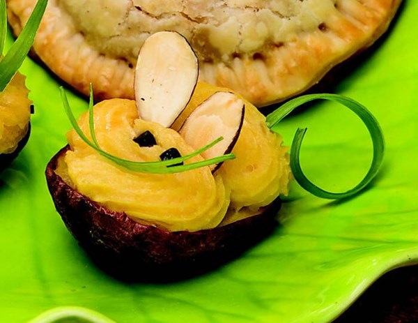Mini twice-baked potato "mice" 
