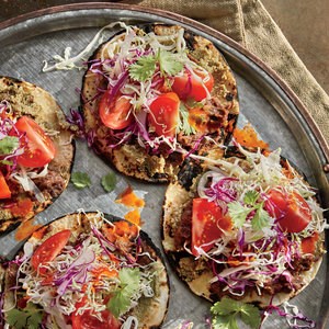 Mini veggie tlayudas