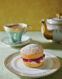 Mini Victoria sponge cakes