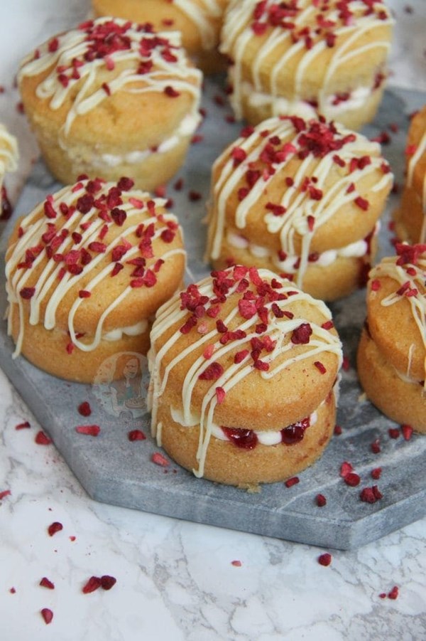 Mini Victoria sponge cakes