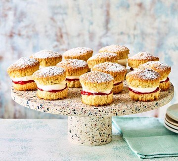 Mini Victoria sponges