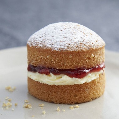 Mini Victoria sponges