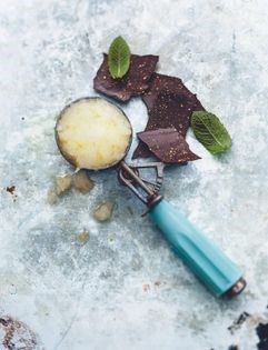 Mint and lime sorbet with cumin-chilli chocolate bark