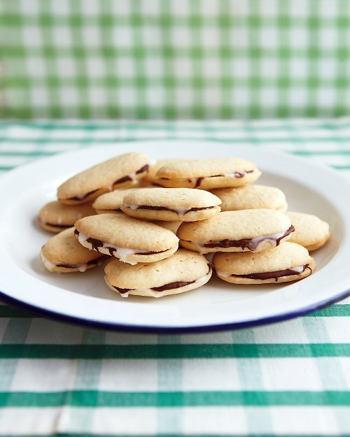 Mint-chocolate sandwich cookies