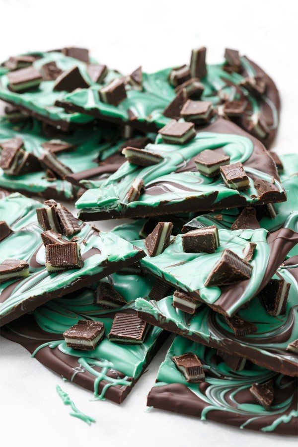 Mint chocolate swirl bark