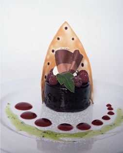 Mint-scented chocolate silk cake