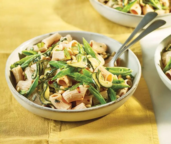 Minted courgette & mascarpone pasta