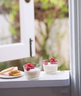 Minty lemon posset with shortbread