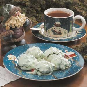 Minty meringue drops