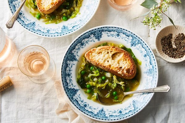 Minty pea soup with Parmesan toasts