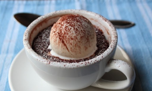 “Minute” chocolate mug cake