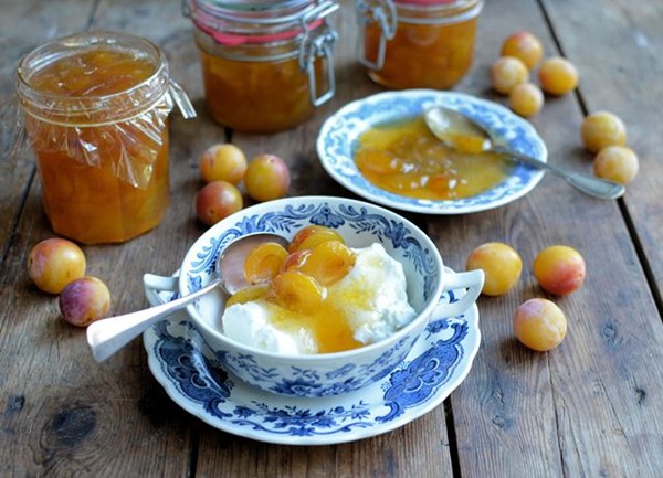 Mirabelle plum jam