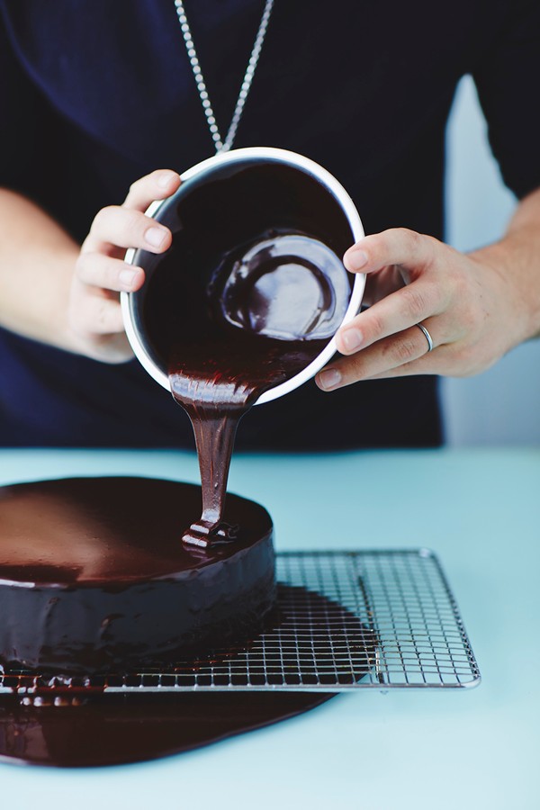 Mirror glaze