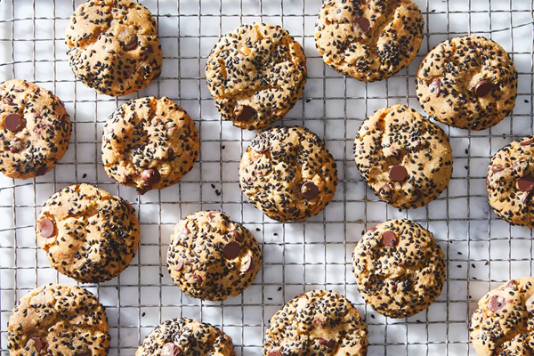 Miso peanut butter cookies with sesame & chocolate