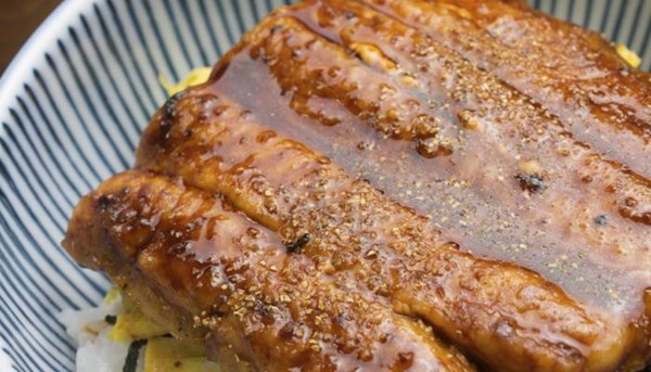 Miso-sake-glazed fish fillets and steaks