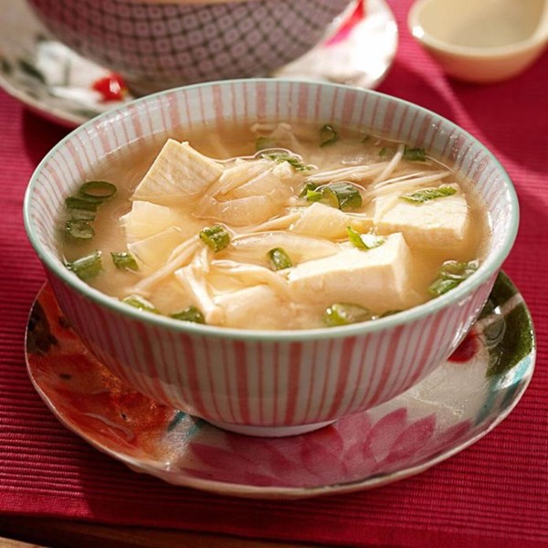 Miso soup with tofu & enoki