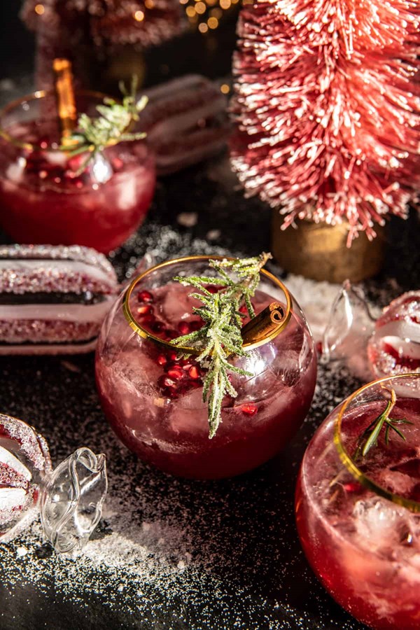 Mistletoe kiss cocktail