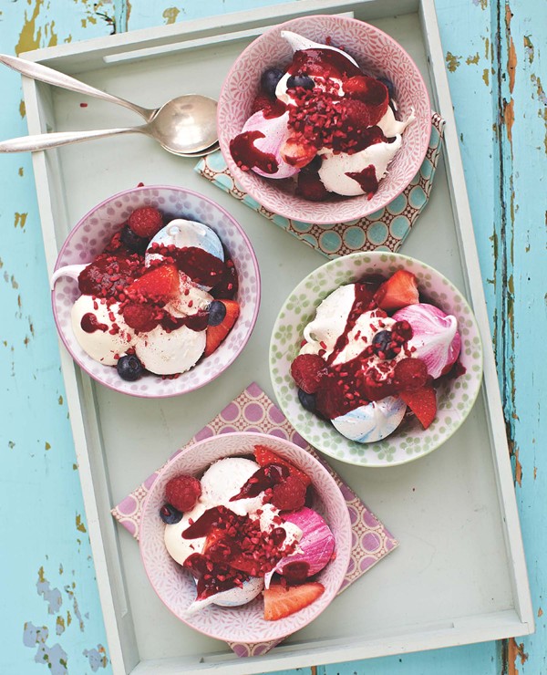 'Mix and match' summery Eton mess
