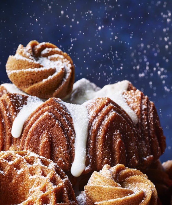 Mix 'n' match bundt cake